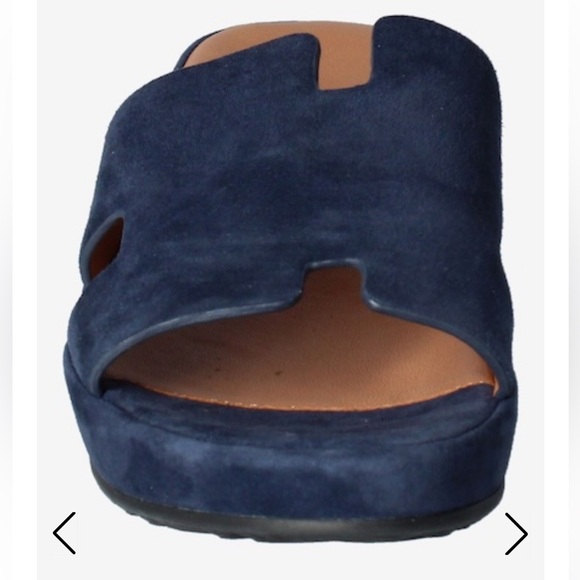 L’Amour Des Pieds Catiana Navy Suede Wedge Sandals - Picture 4 of 5